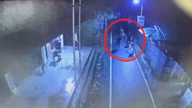 টেকনাফে বসতঘর লক্ষ্য করে মুহুর্মুহু গুলি, গ্রামজুড়ে আতঙ্ক